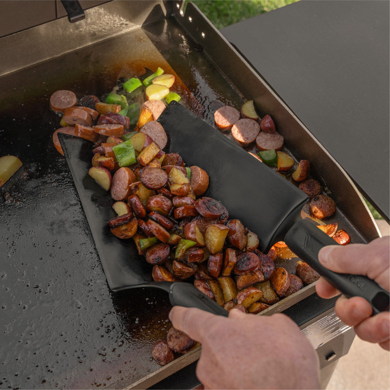 Blackstone 28" Omnivore Griddle Bundle