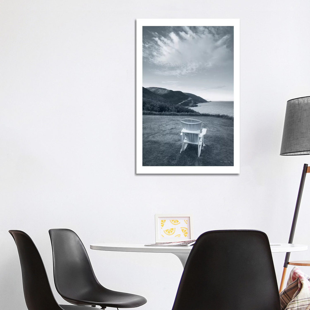 By The Sea IV von Alan Majchrowicz - Galerie-verpackte Leinwand Giclée auf Leinwand