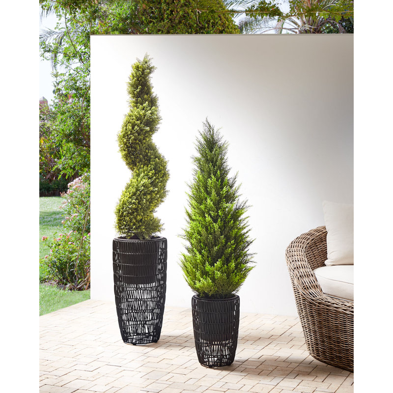 Betthel Handmade Pot Planter, Black