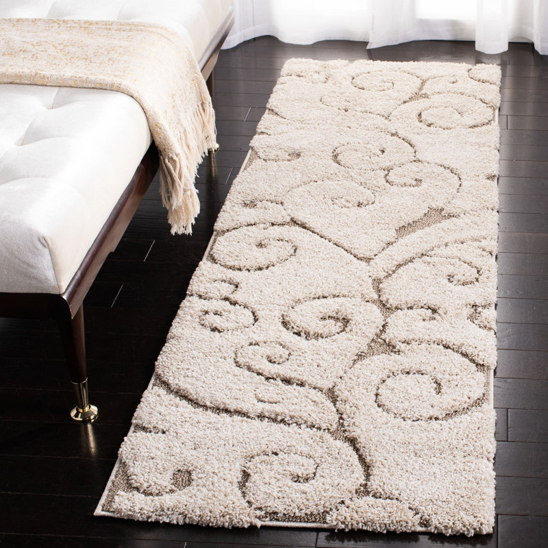 Tapis à motif floral crème à poil long Deanna, Tapis de couloir 2 pi 3 po x 19 pi
