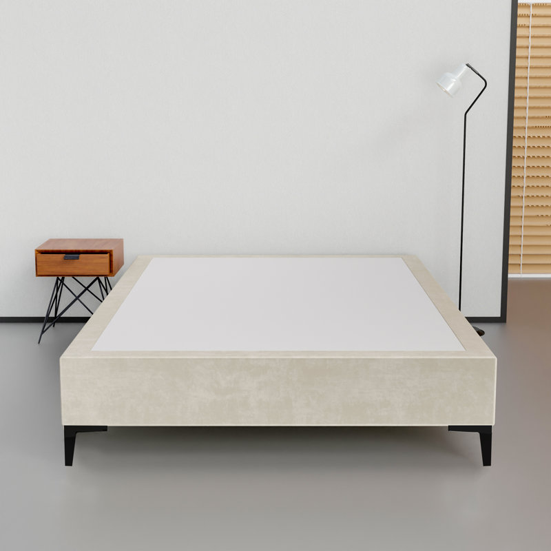 Cadre de lit / sommier en bois de qualité supérieure en velours de 15 po Makailah, durable, élégant et multicolore, Taupe