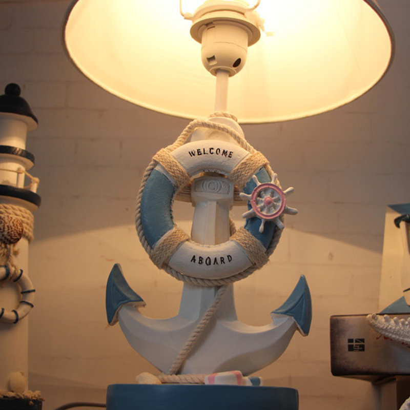 Lampe fantaisie en résine Blakeway