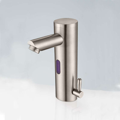 Robinet de salle de bain à un trou