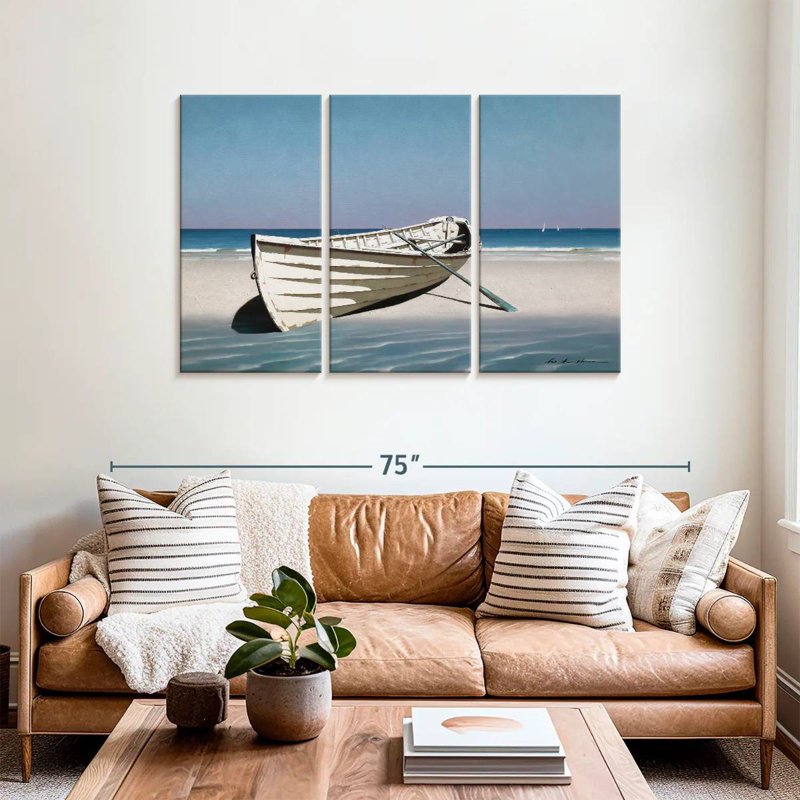 Mehar, bateau blanc sur la plage, H 36 po x l 57 po