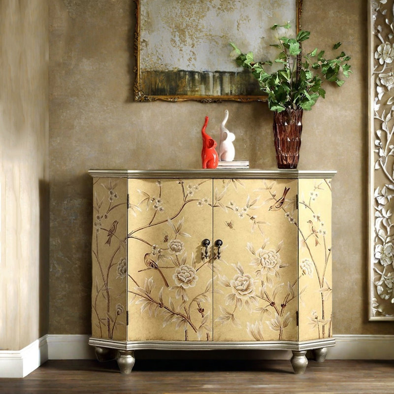 Armoire d'appoint en bois clair