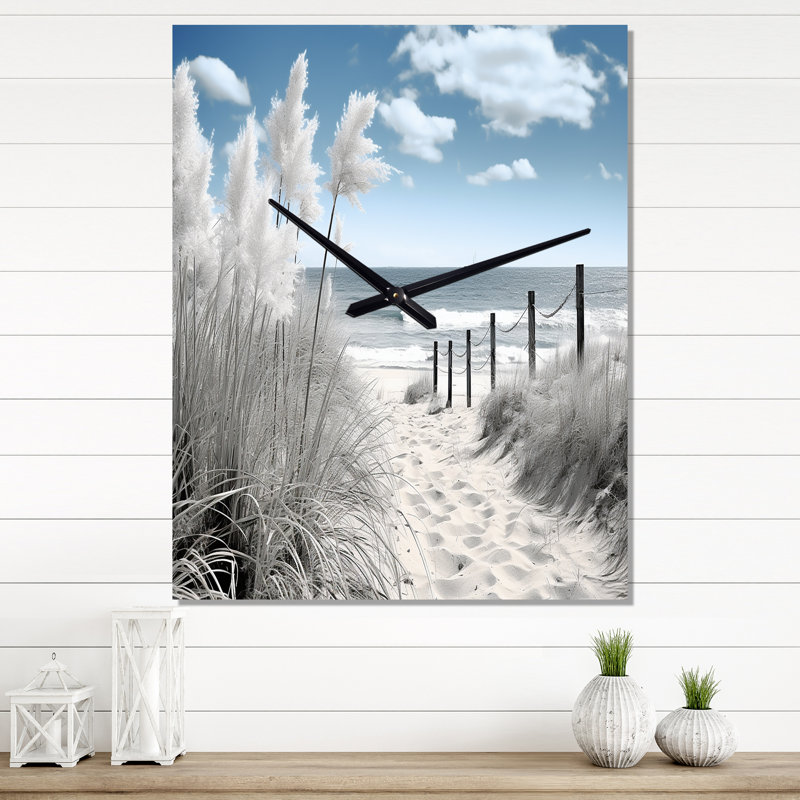 Beach Seascape Dreams Path II - Horloge murale moderne nautique et de plage, H 32 po x l 24 po x P 1 po