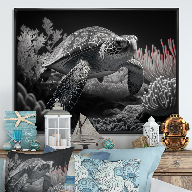 «Black and White Deep Sea Turtle», reproduction sur toile, H 30 po x l 40 po x P 1,5 po, Toile avec cadre flottant noir