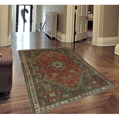 Tapis rouge semi-antique Kaylnn