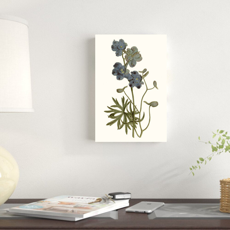 «Soft Blue Botanicals V» par Curtis - impression sur toile tendue, H 12 po x l 8 po