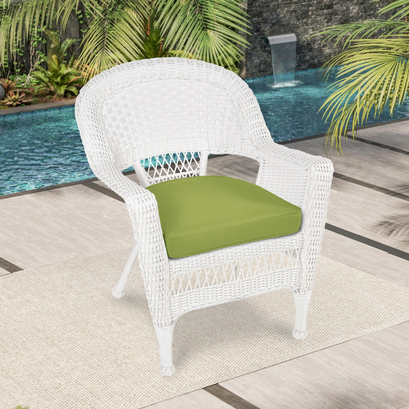 Arliss Steel Outdoor Lounge Chair, White, Green