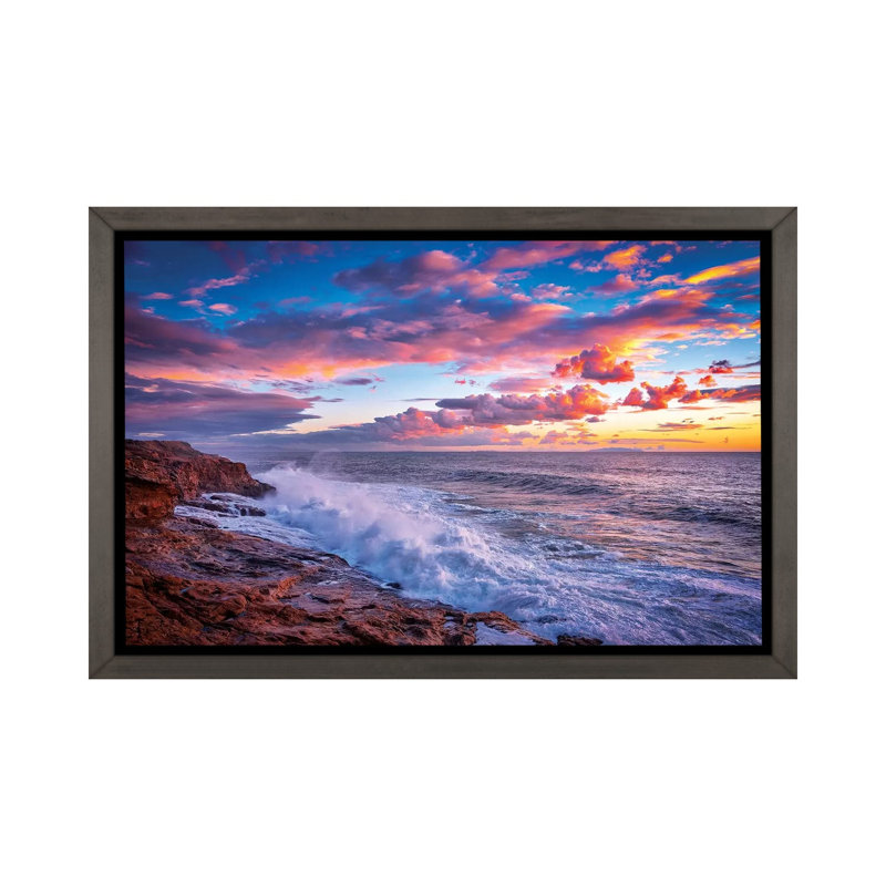 «Stormy Sea» - reproduction, H 40 po x l 60 po x 1,5 po, Toile encadrée de bois rustique foncé