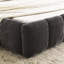 Lit plateforme sans sommier grand format en chenille avec structure de revêtement moderne, tête de lit et support solide, sommier, chambre à coucher-947952462