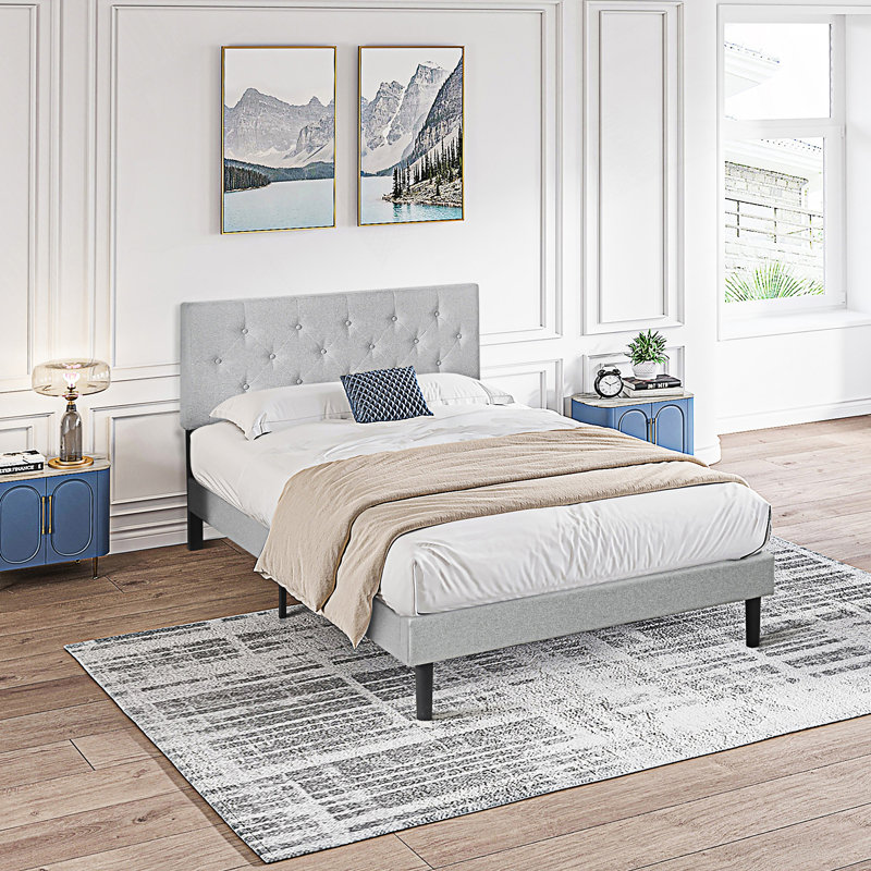 Base de lit tapissier grand format avec tête de lit capitonnée à boutons, Gris clair