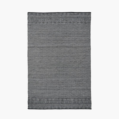 Black/White Outdoor/Indoor Rug