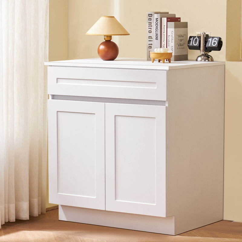 Armoire Shaker, 30"