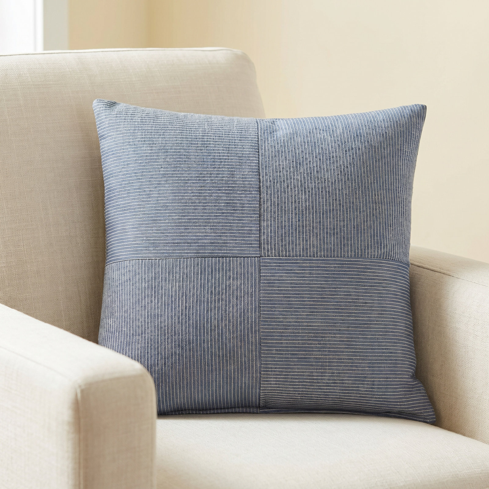 Zeppelin 20" x 20" Throw Pillow