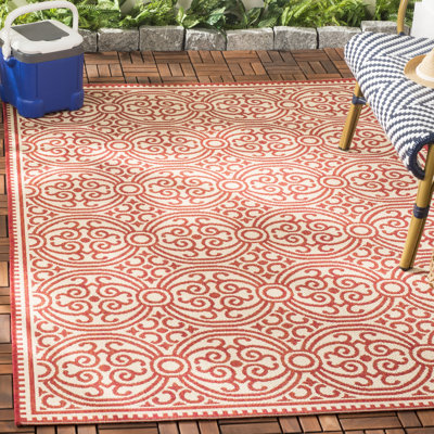 Gilmore Geometric Hand Hooked Indoor / Outdoor Area Rug