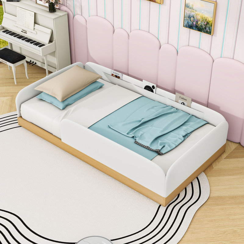 Lit plateforme simple tapissier avec garde-corps