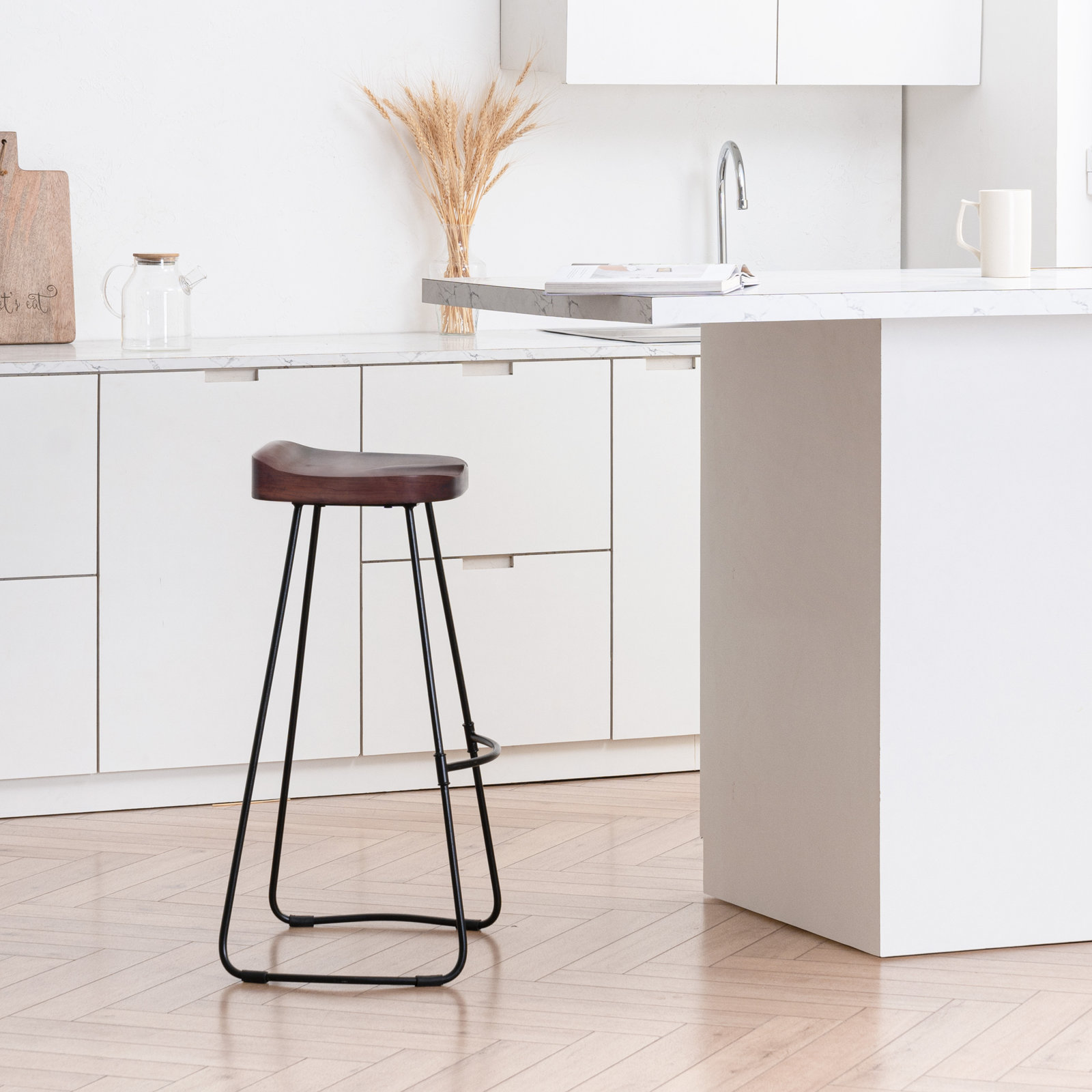 Geonna Bar and Counter Stool, Walnut, Bar Stool (30" Seat Height)