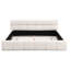 Grand lit en chenille beige avec tête de lit en damier pour un confort - Design de chambre à coucher confortable et contemporain