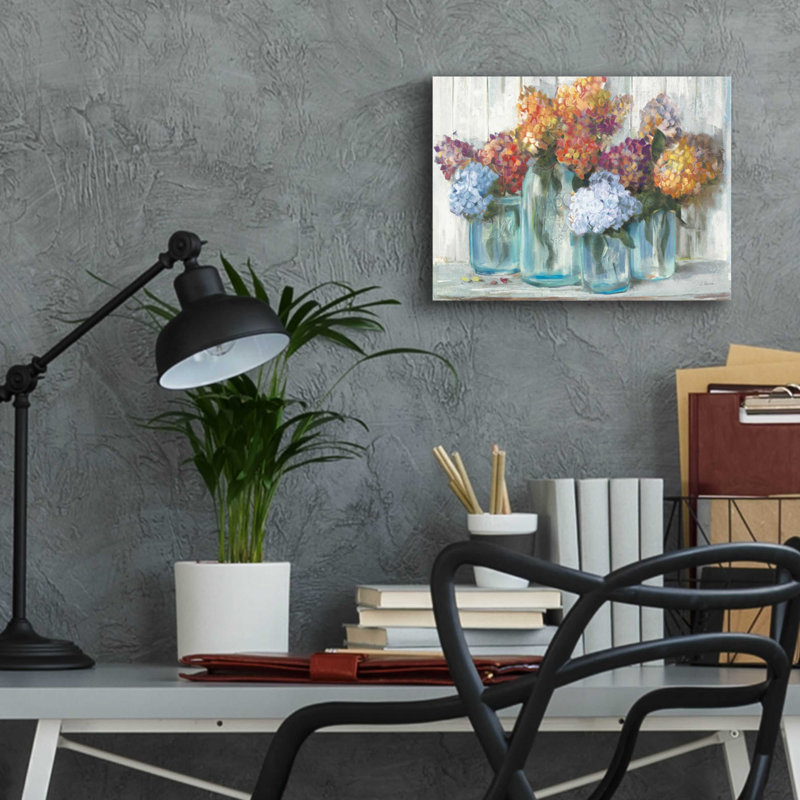 "Hortensias dans un pot en verre" par Carol Rowan, H 12 po x l 16 po x P 0,13 po