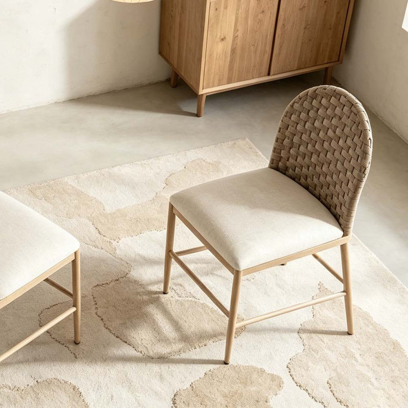 Ensemble de chaises de ferme