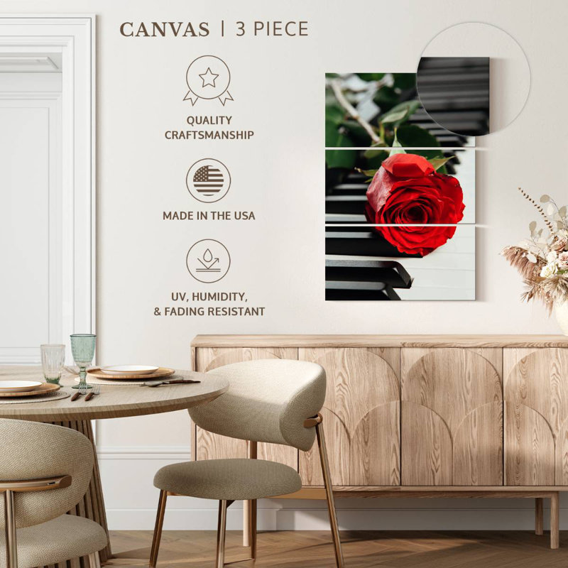 Hardie, rose rouge sur piano, H 50 po x l 32 po