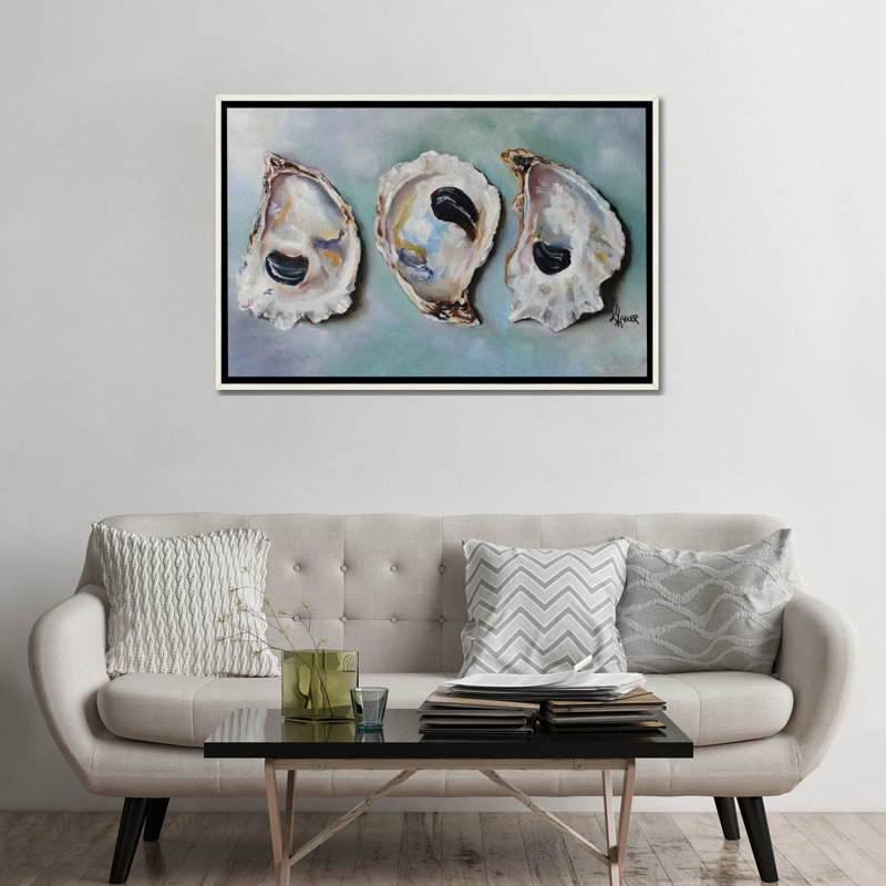 «Bay Oyster Shells» par Kristine Kainer, reproduction, Toile avec cadre flottant, H 18 po x l 26 po, Blanc