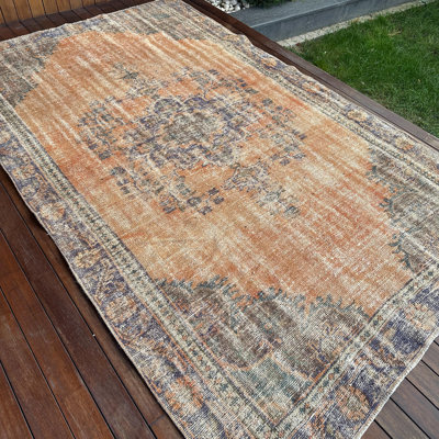 Grand tapis turc rétro Oushak en doux brun lavable pour votre salon élégant