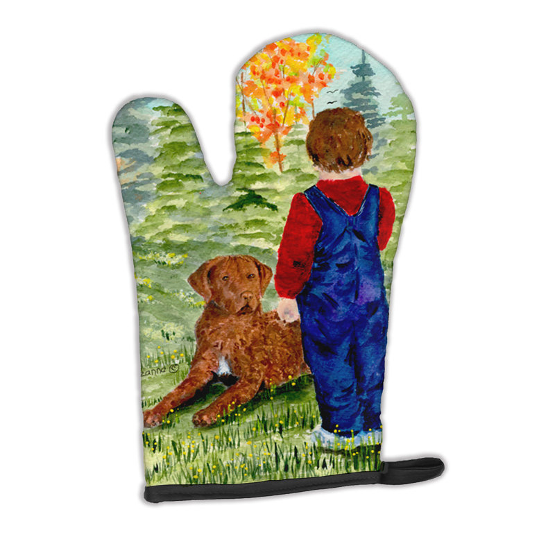 Caroline's Treasures, petit garçon avec son gant de cuisine Chesapeake Bay Retriever