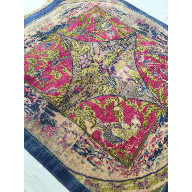 Sari One-of-a-Kind 4' Area Rug