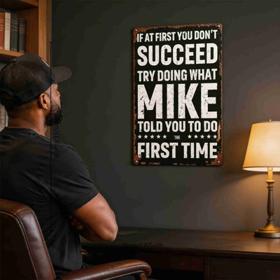 Plaque en métal vintage « Chapeau » avec une citation humoristique et sarcastique de Mike, cadeau mural pour homme, garage, bar ou décoration intérieure.