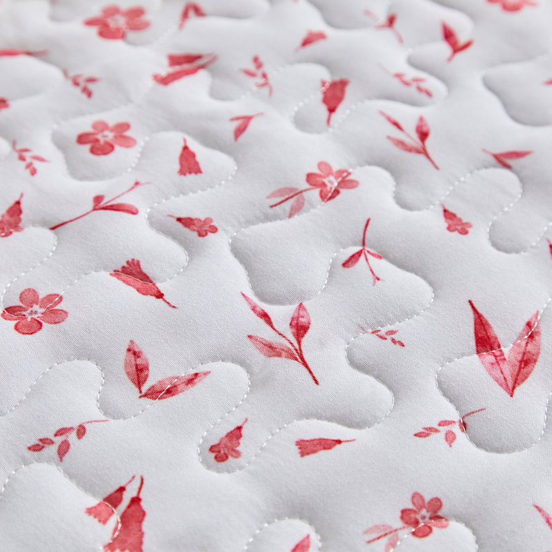 3 Piece  All Season Cottagecore Microfiber Quilt Set, Pink Floral, Queen Quilt + 2 Standard Shams