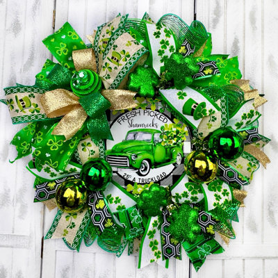 Handcrafted 18'' Wreath