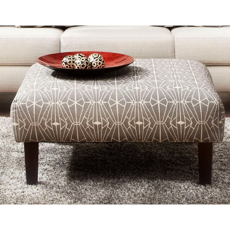 Carré contemporain avec revêtement à motif triangulaire, mousse haute densité, finition neutre, L 36 po x l 36 po H 17 po, support pour les pieds du milieu, 1 pièce