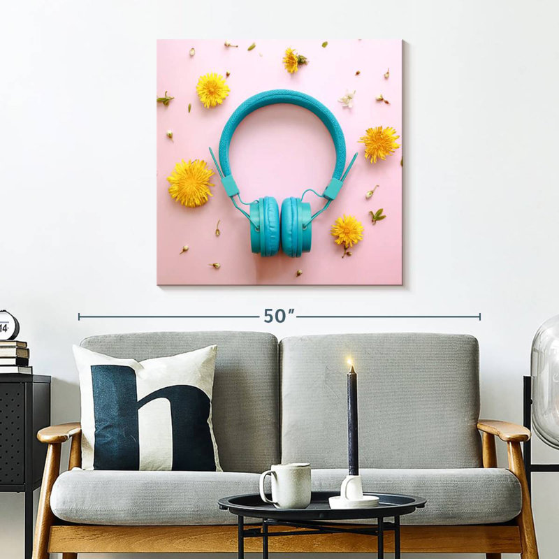 Abarca Daisies And Headphones