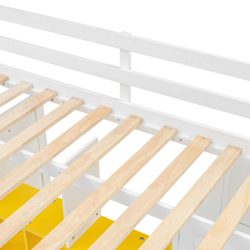 Lit mezzanine en bois pleine grandeur avec garde-robe, tablettes et armoire, Jaune / Blanc, Lit double