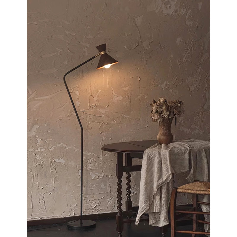 Élégant lampadaire d'appoint incliné à bras pivotant noir