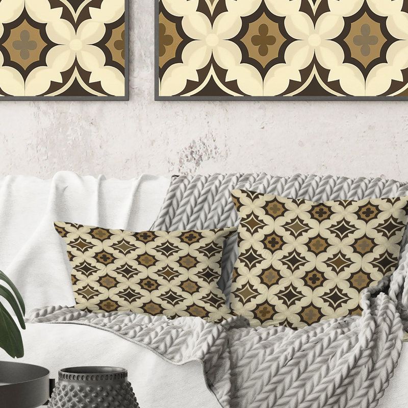 Coussin lombaire brun et beige quadrilobe II