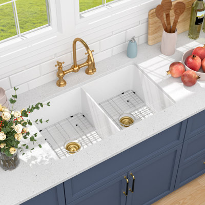  32" L x 19" W Ceramic Undermount Double Bowl Kitchen Sink 50/50