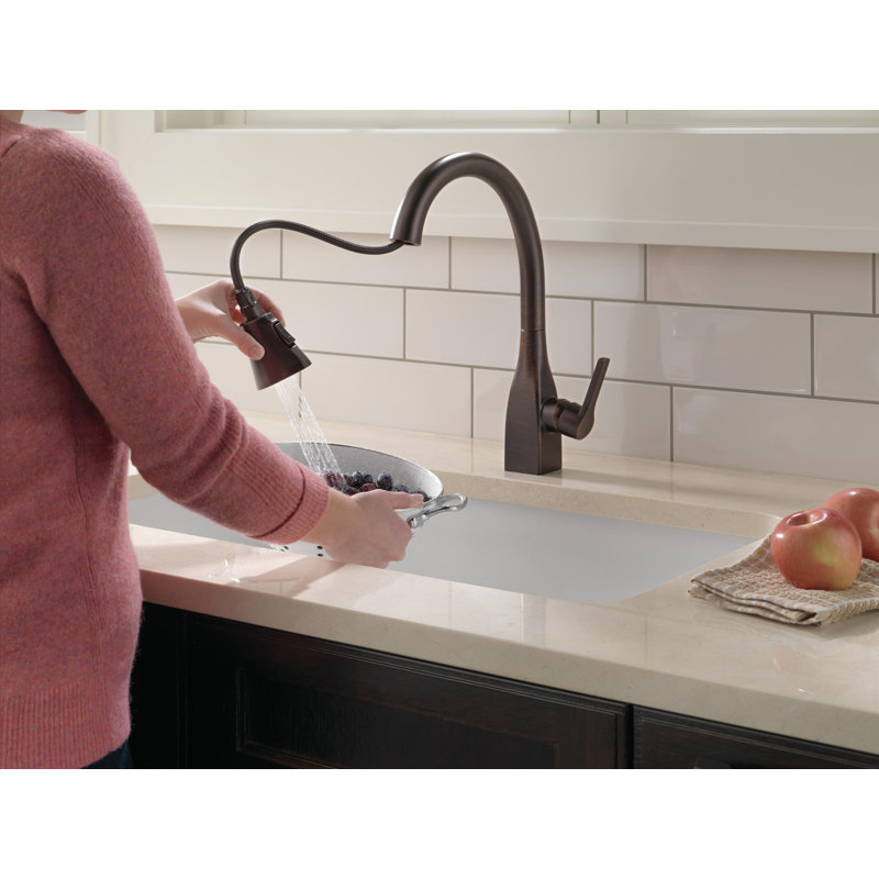 Mateo™ Pull Down Single Handle Kitchen Faucet With Accessories, Venetian Bronze