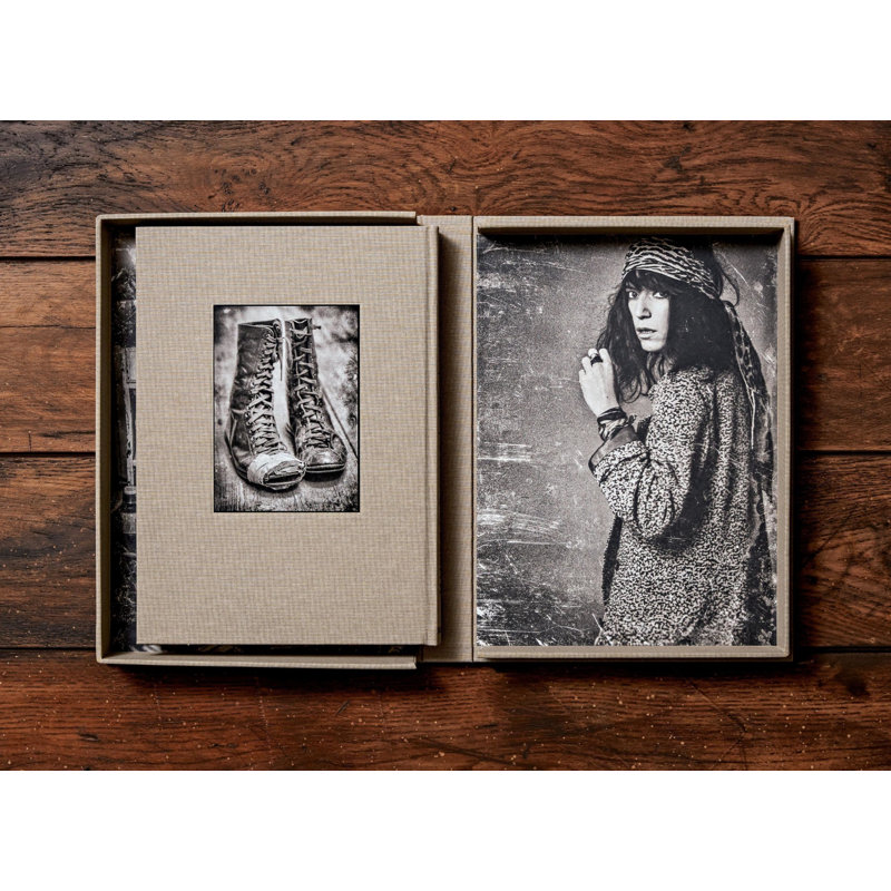 Lynn Goldsmith. Patti Smith. Before Easter After