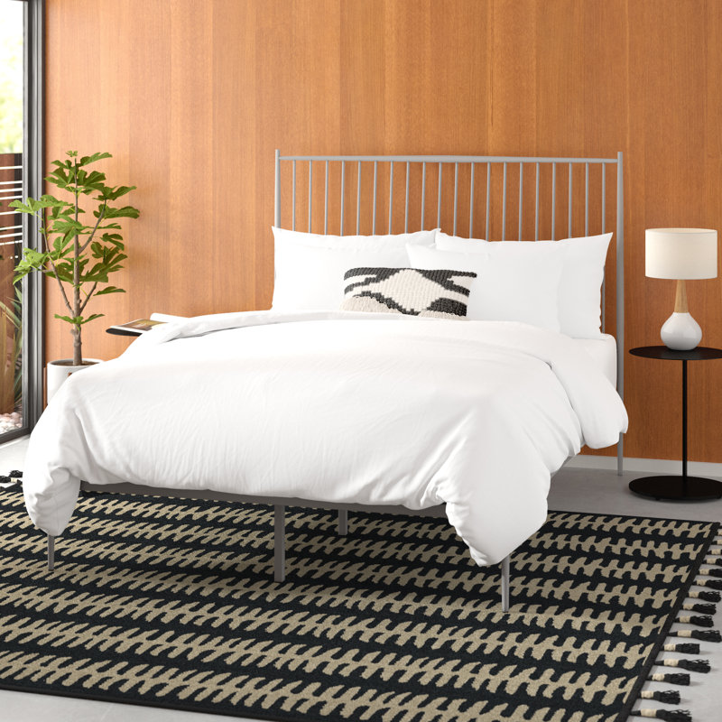 Annika Queen Farmhouse-style Platform Bed, Gray