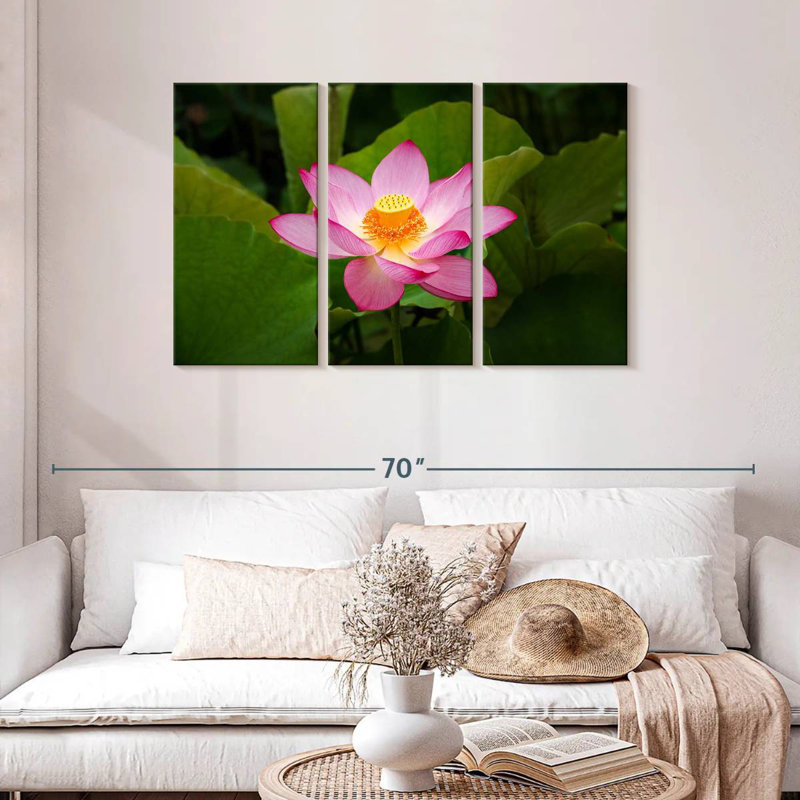 Fleur de lotus fraîche, H 20 po x l 33 po