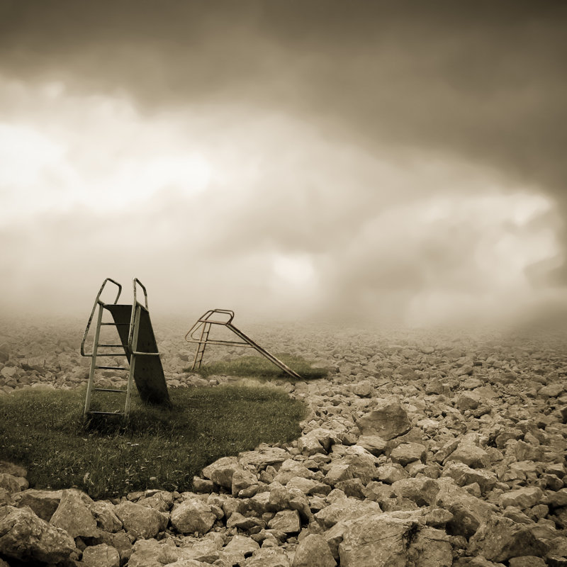 «Slide And Rubble» par Maurusone - photographie sur toile tendue, H 12 po x l 12 po