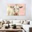 Vache blanche Brampt sur fond rose-108070317