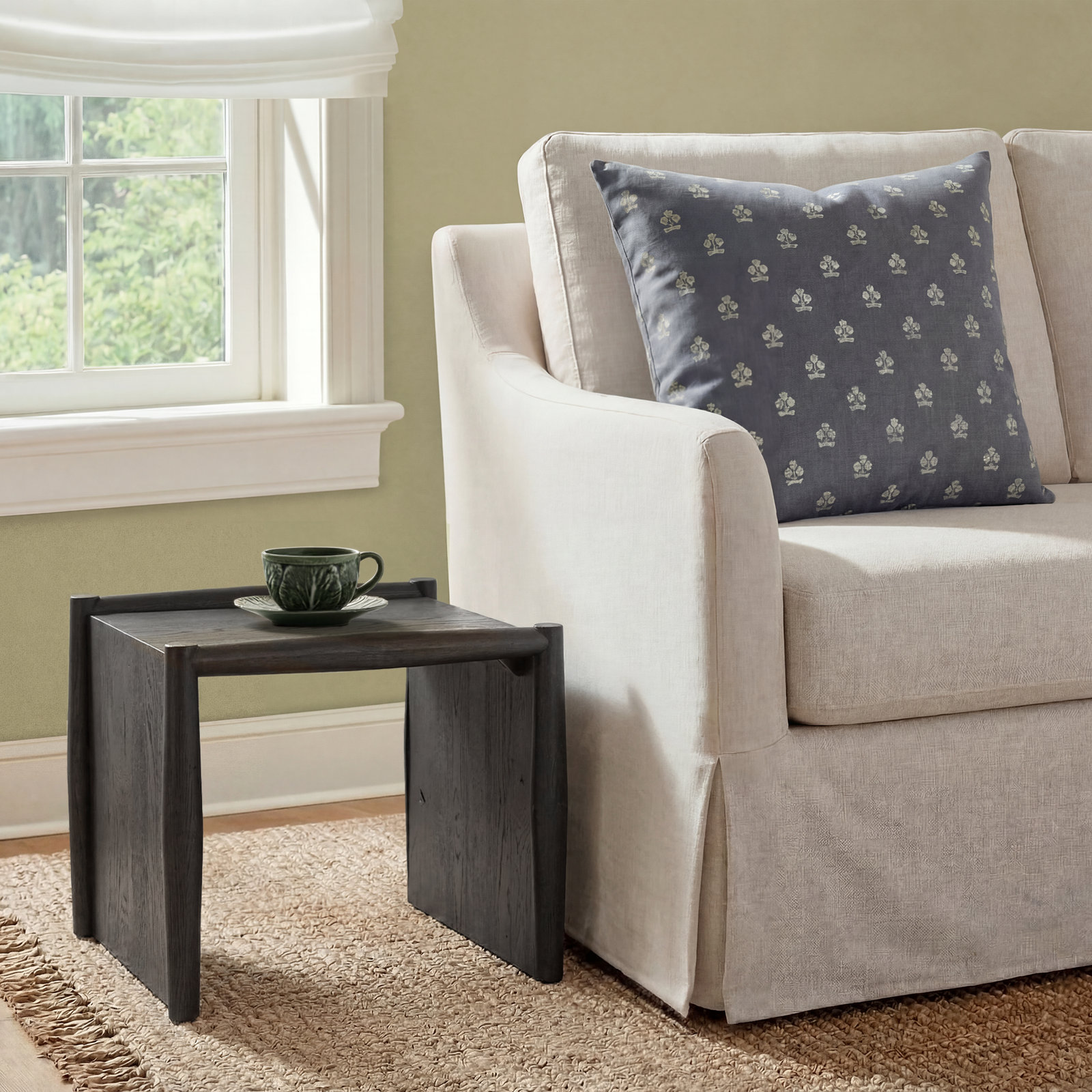 Cayenne Solid Wood End Table, Black