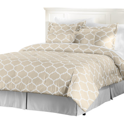 Basics Polyester Standard Geometric Shapes Comforter