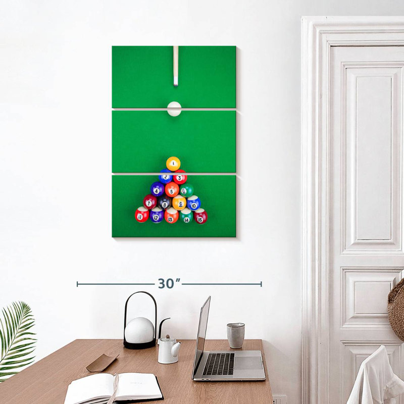 Senne Snooker Pyramid, 32" H x 20" W