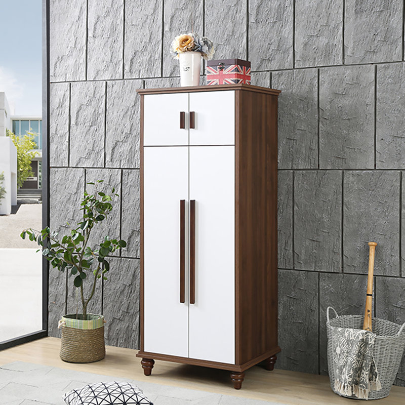Tablettes fonctionnelles amovibles pour garde-robe